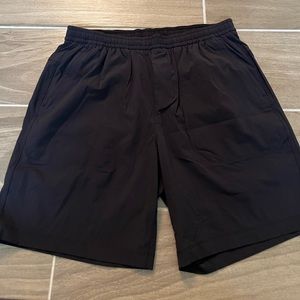 Lululemon Men’s Bowline Shorts: 8 inch